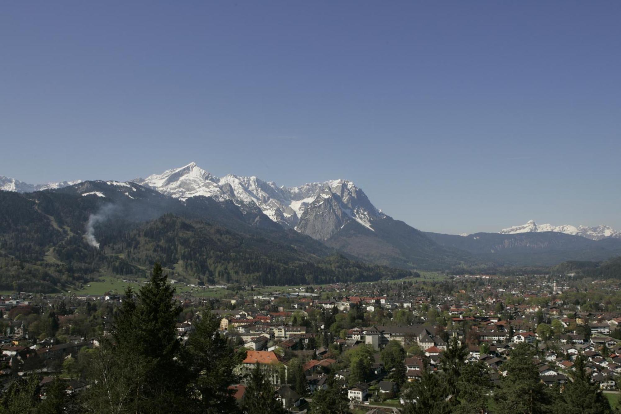 Landkomforthotel Panorama & Restaurant Bella Vista Garmisch-Partenkirchen Ngoại thất bức ảnh