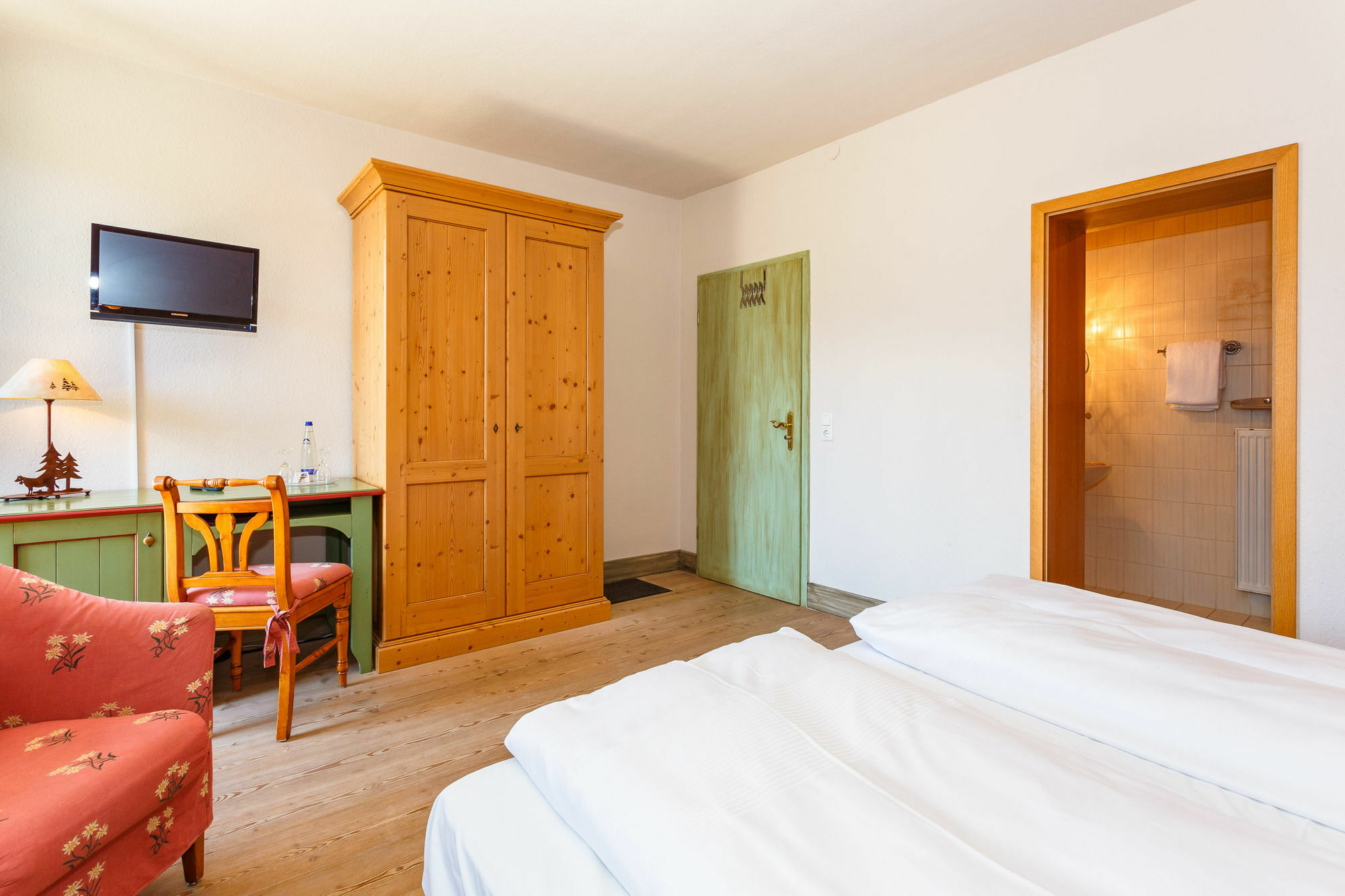 Landkomforthotel Panorama & Restaurant Bella Vista Garmisch-Partenkirchen Ngoại thất bức ảnh