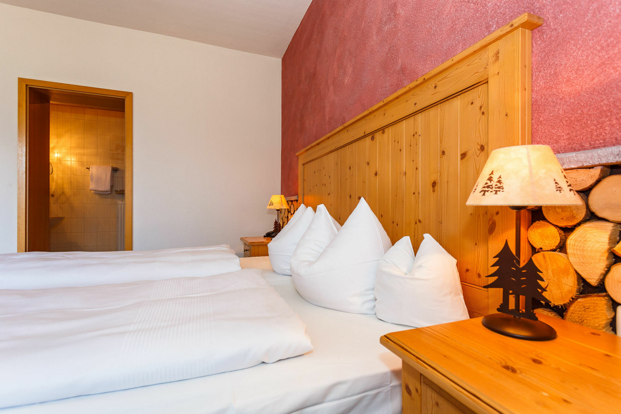 Landkomforthotel Panorama & Restaurant Bella Vista Garmisch-Partenkirchen Ngoại thất bức ảnh